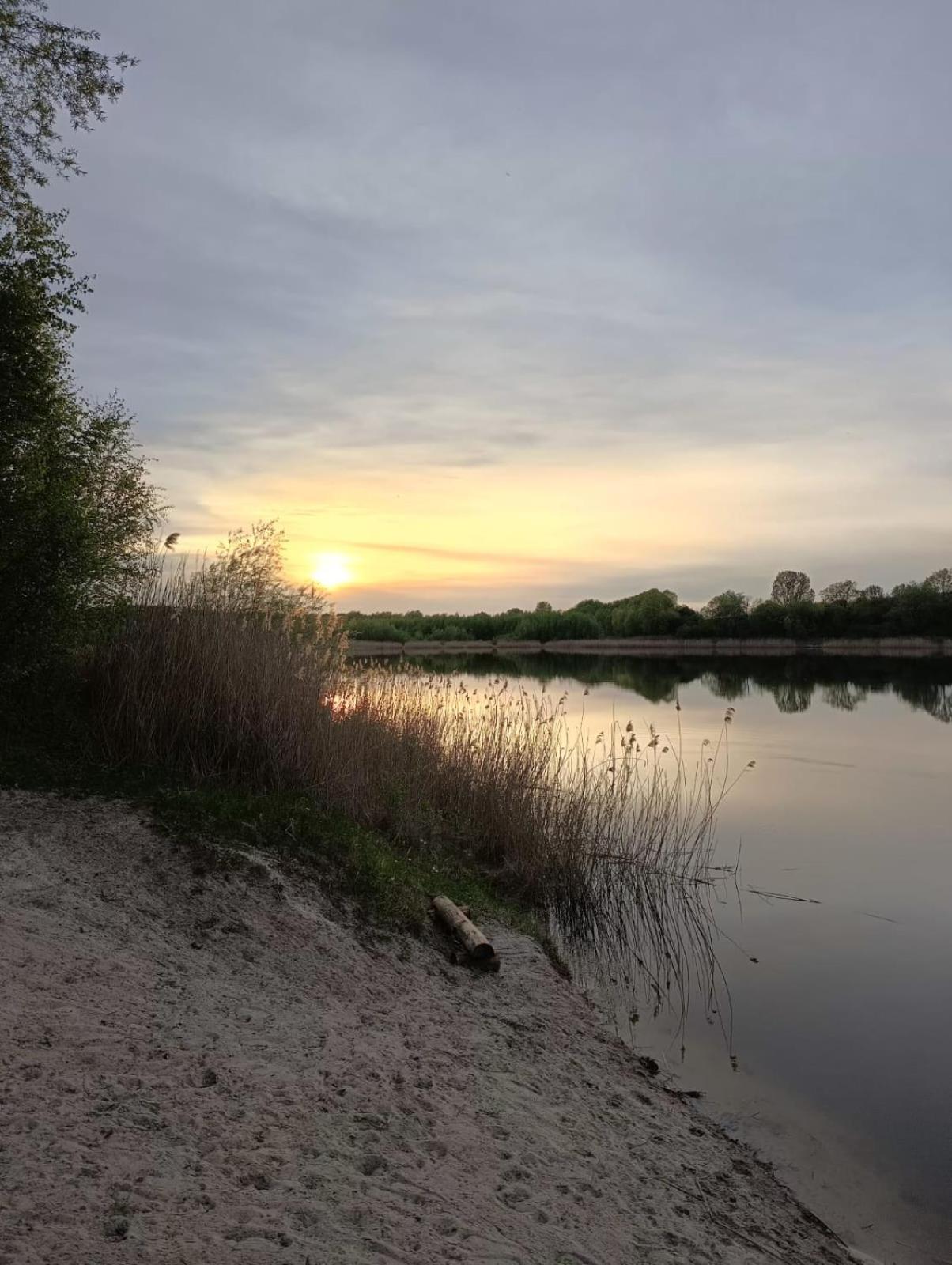 Swietna Chatka Swietne Buitenkant foto