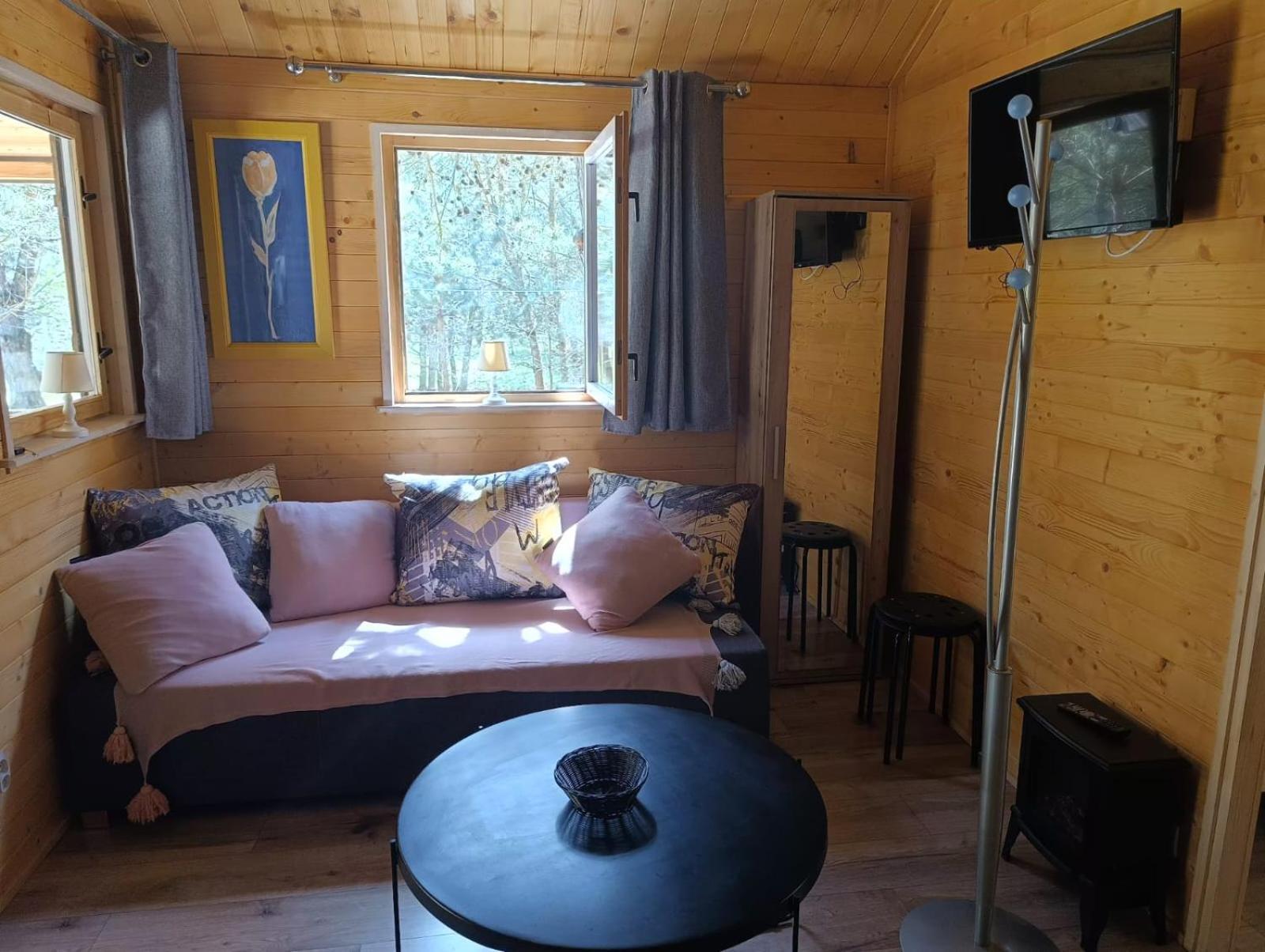 Swietna Chatka Swietne Buitenkant foto